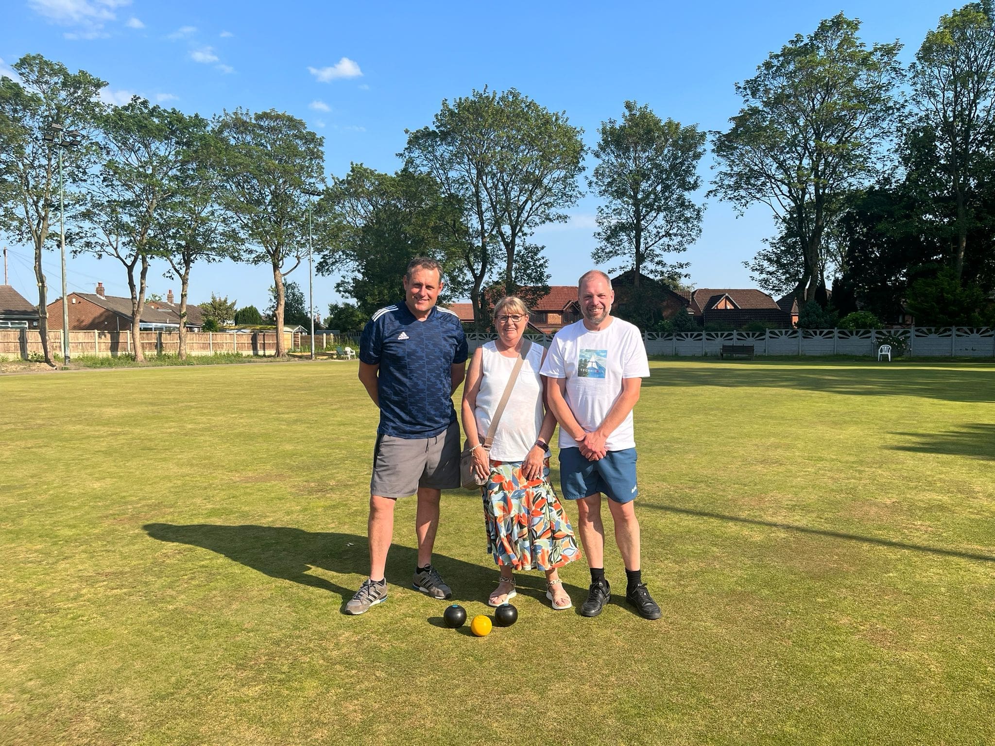 Thankyou to the Brian Lowe Memorial Cup in aid of Dementia held at Garswood Hall Bowling & Community Club on the 28th May 2023 for their donation of £515.00!